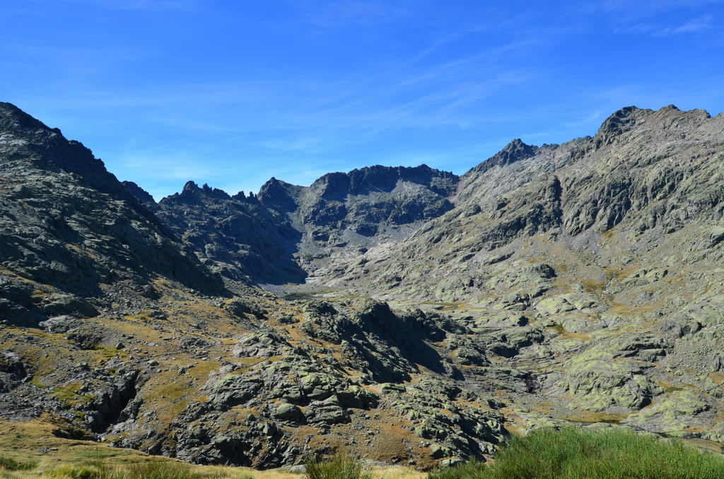 ホテル Hostal Refugio De Gredos ナバレドンダ・デ・グレドス エクステリア 写真